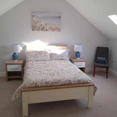 Warm Spacious Three Bed Apartment Galway